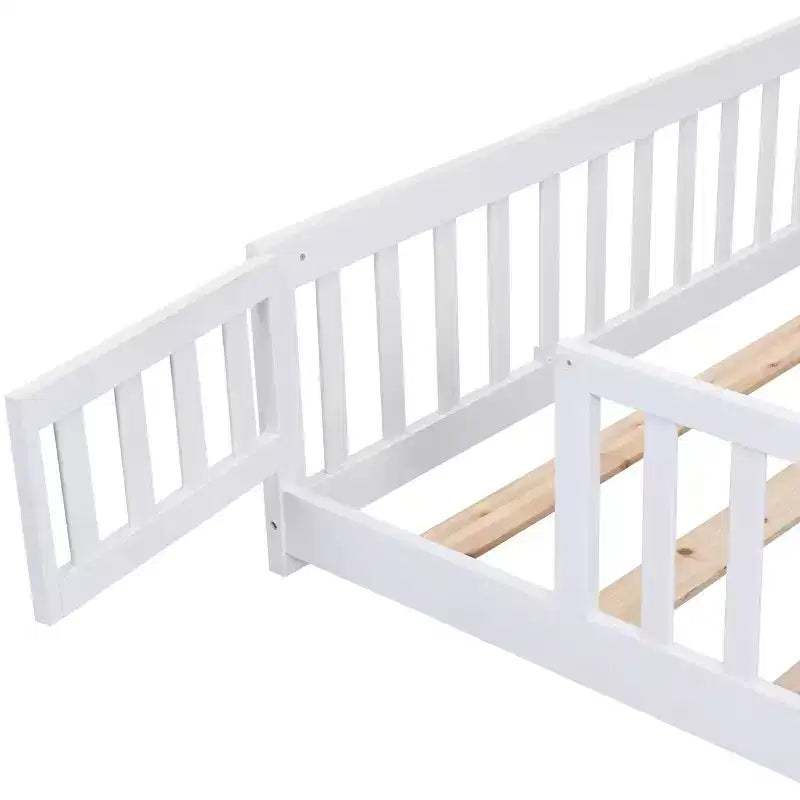 Cadre de lit en bois massif taille double, lit au sol avec barrières de sécurité et sommier à lattes, lit pour enfants pour chambre à coucher