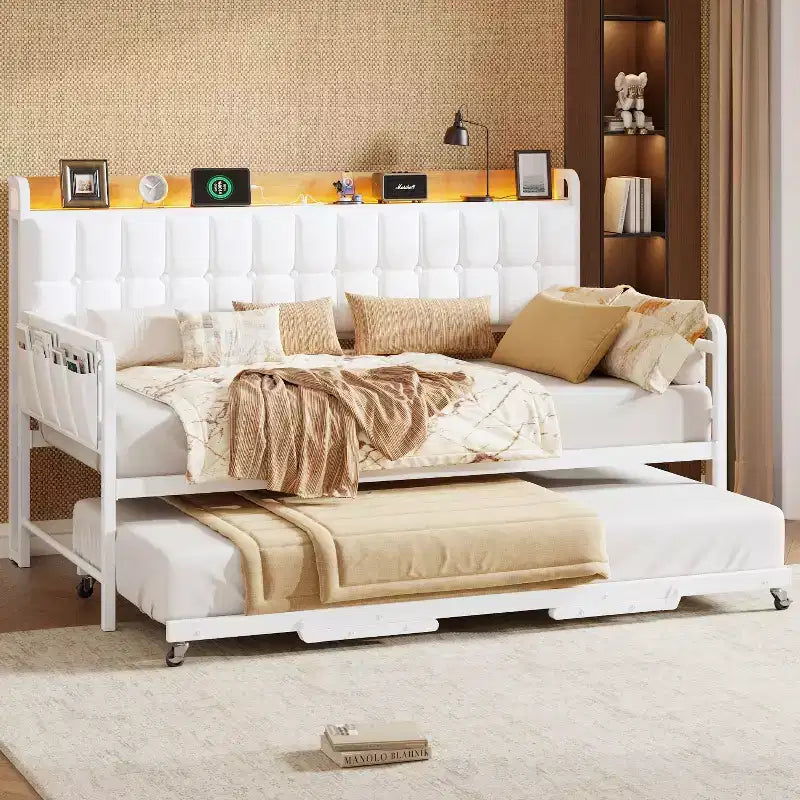 Lit de repos jumeau avec lit gigogne et station de charge, cadre de canapé-lit rembourré avec tête de lit de rangement et lumière LED, 195 cm (L) x 116 cm (l)
