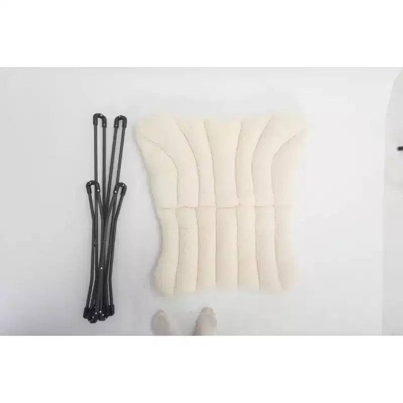 Chaise papillon Dorm, fausse fourrure de mouton, crème