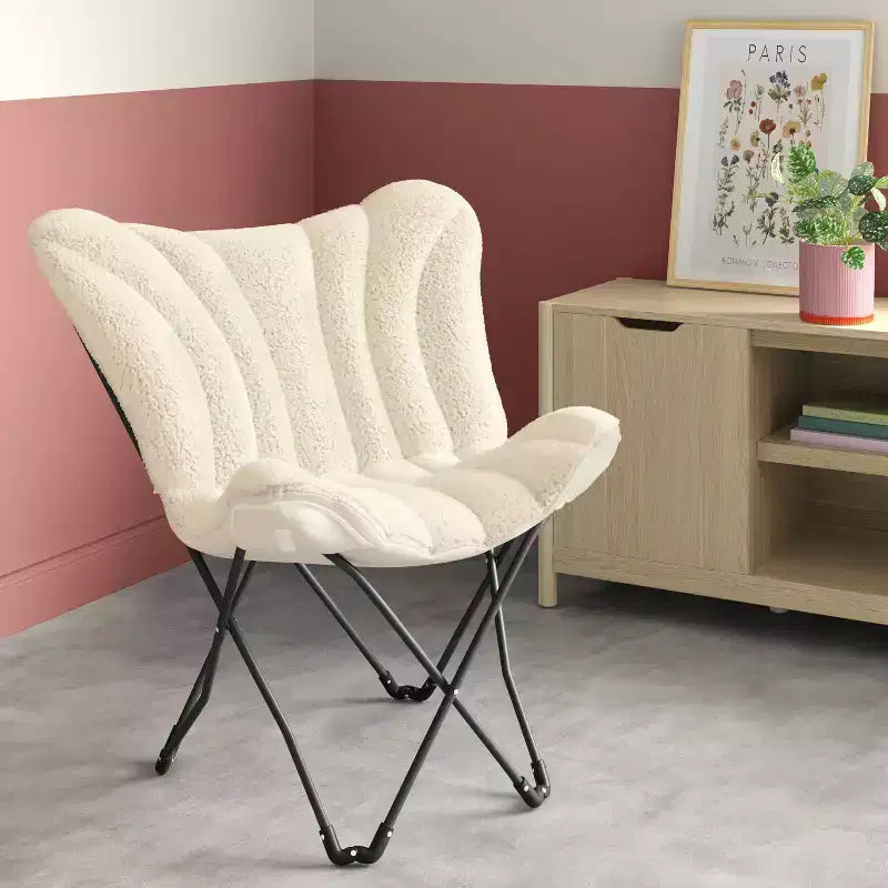 Chaise papillon Dorm, fausse fourrure de mouton, crème